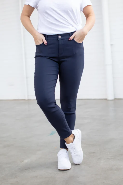 Austin Ultra Stretch Jean Pants in Navy