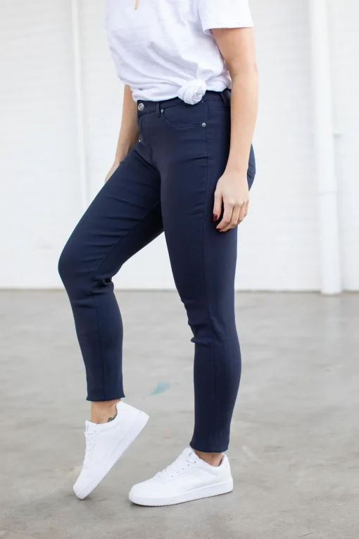 Austin Ultra Stretch Jean Pants in Navy