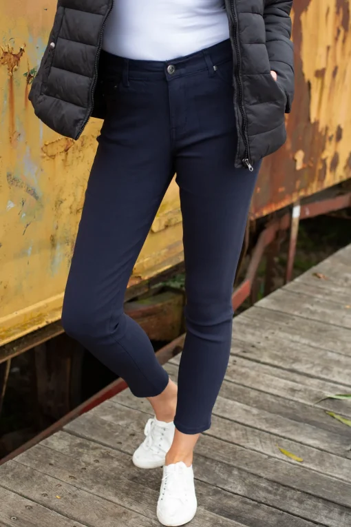 Austin Ultra Stretch Jean Pants in Navy