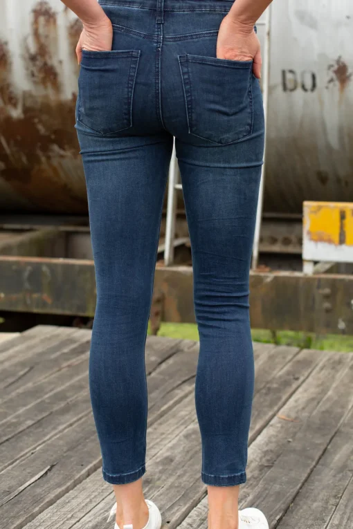 Billie Jeans in Dark Blue