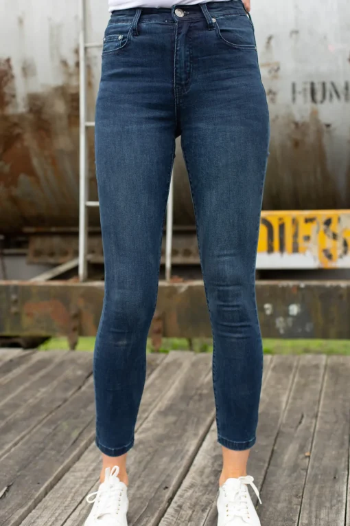Billie Jeans in Dark Blue