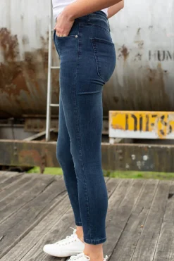 Billie Jeans in Dark Blue