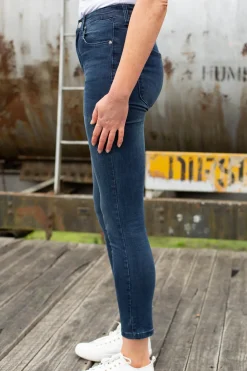 Billie Jeans in Dark Blue