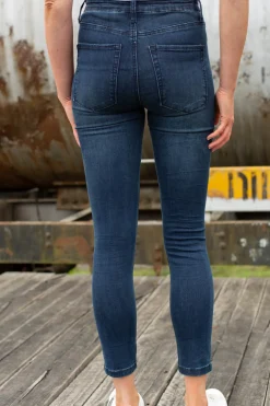 Billie Jeans in Dark Blue
