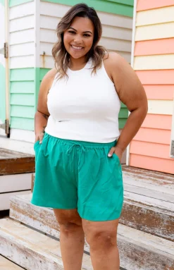 Harlow Linen Blend Shorts in Jade