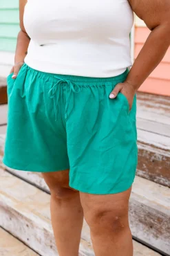 Harlow Linen Blend Shorts in Jade