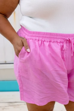 Harlow Linen Blend Shorts in Berry