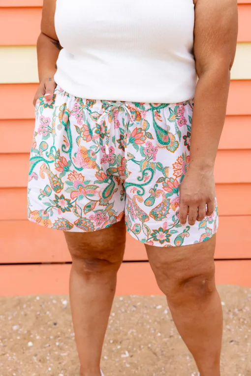 Harlow Linen Blend Shorts in Shay Paisley