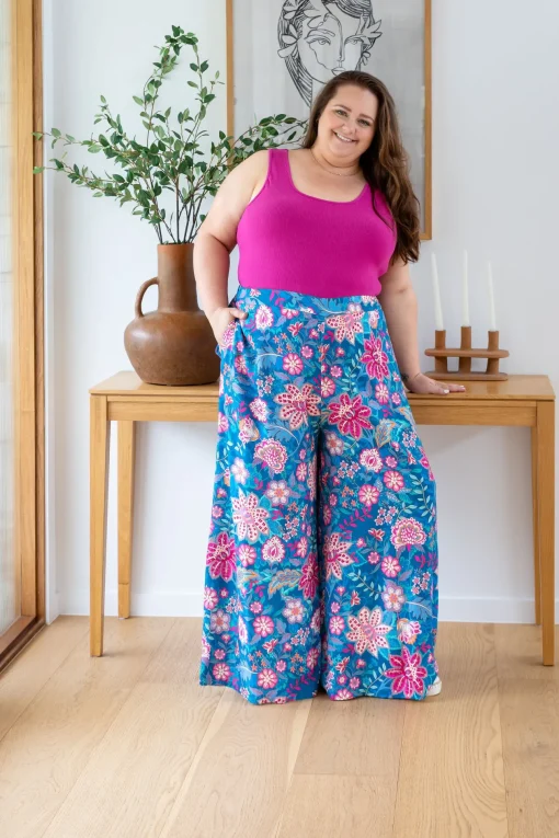 Larsa Pants in Paisley Floral