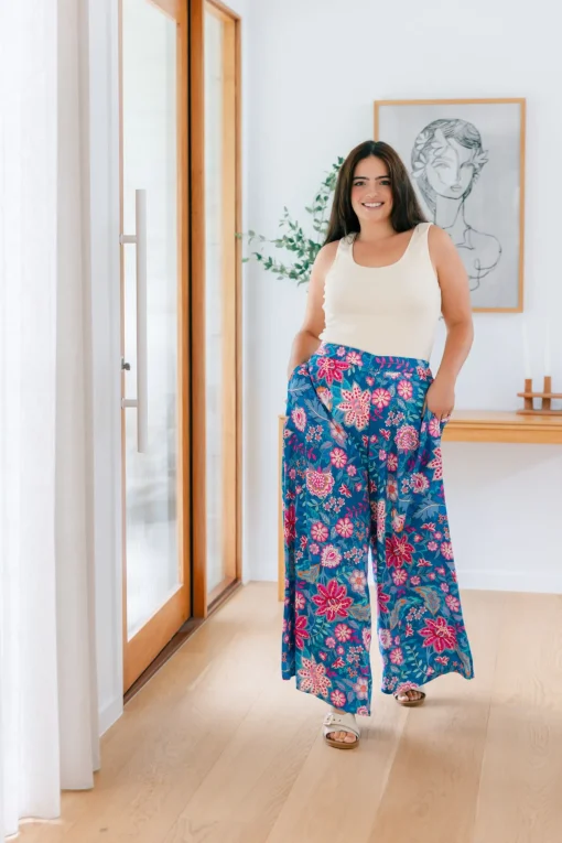 Larsa Pants in Paisley Floral