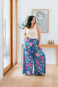 Larsa Pants in Paisley Floral