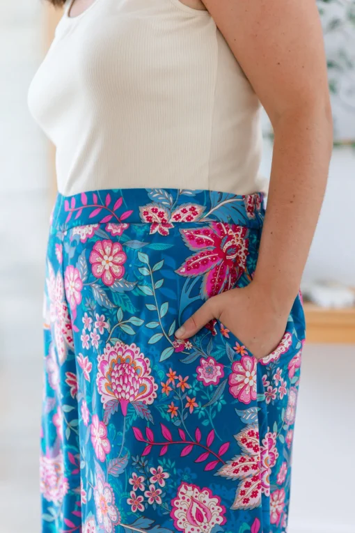 Larsa Pants in Paisley Floral