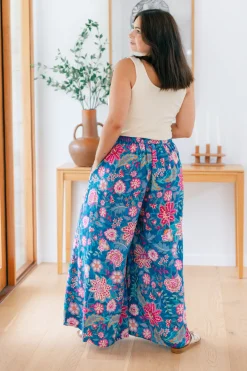 Larsa Pants in Paisley Floral
