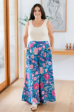 Larsa Pants in Paisley Floral