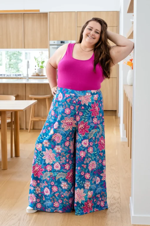 Larsa Pants in Paisley Floral