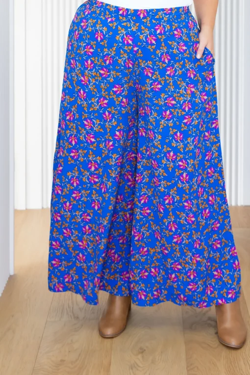 Larsa Pants in Winter Blooms