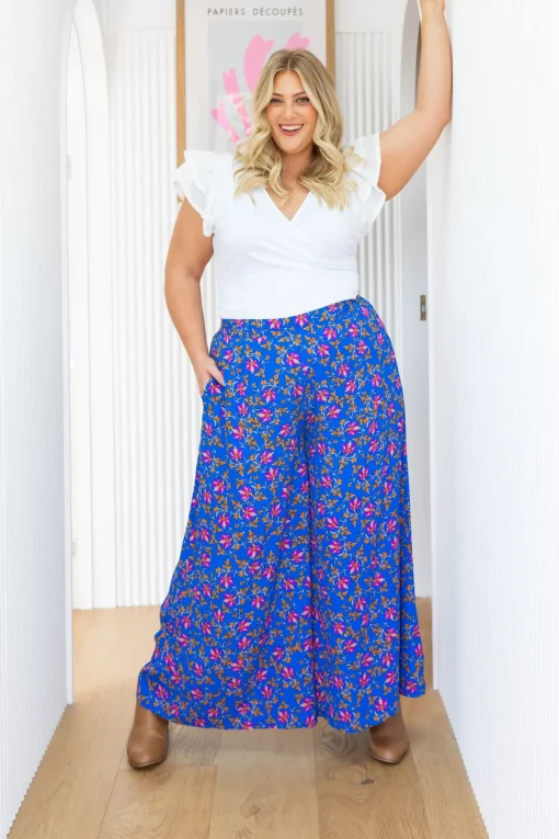 Larsa Pants in Winter Blooms
