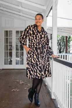London Geometric Midi Dress