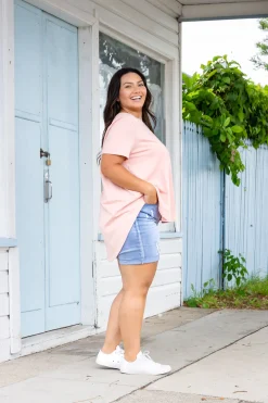 Macey Hi-Low T-Shirt in Blush Pink