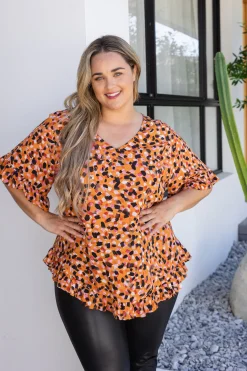Natalie Frill Top in Brown Fleck