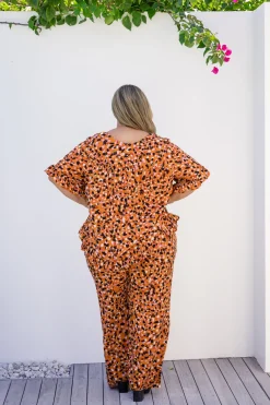 Natalie Frill Top in Brown Fleck