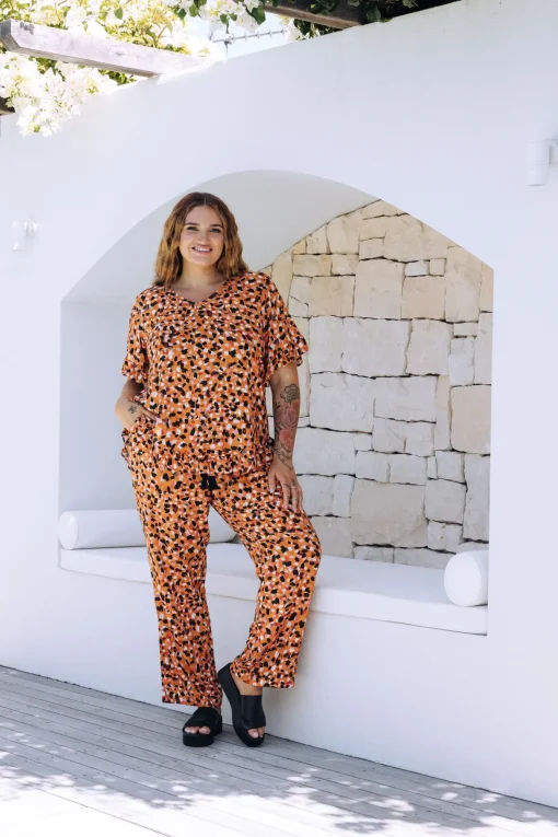 Natalie Frill Top in Brown Fleck