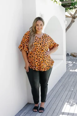 Natalie Frill Top in Brown Fleck