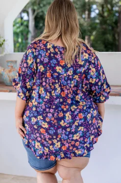Natalie Top in Posie