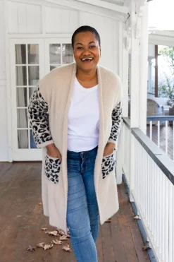 Oakland Leopard Cardigan in Beige