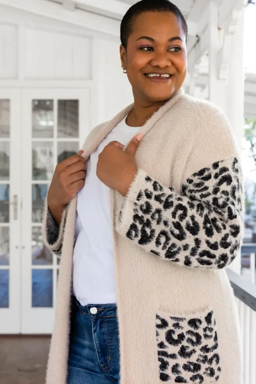 Oakland Leopard Cardigan in Beige