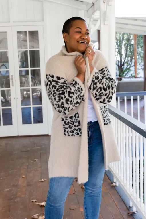 Oakland Leopard Cardigan in Beige