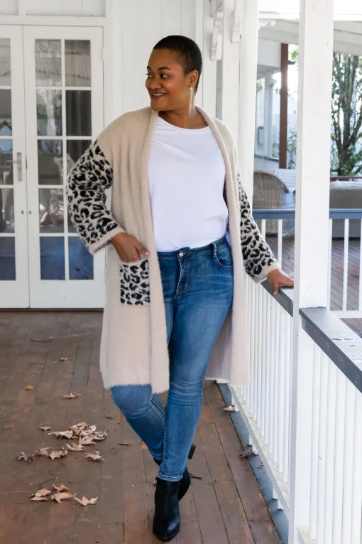 Oakland Leopard Cardigan in Beige
