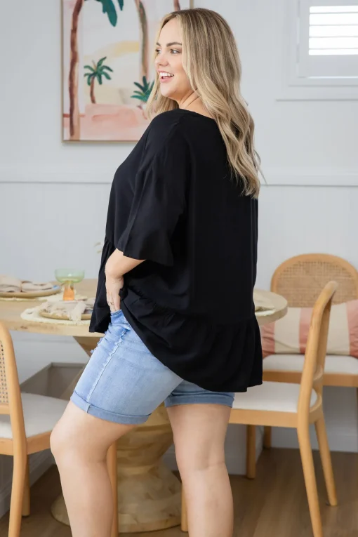 Peak Top in Black