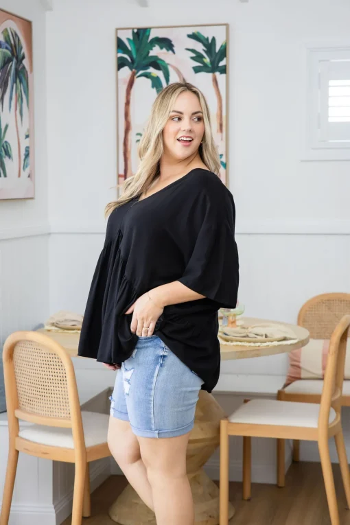 Peak Top in Black