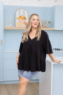 Peak Top in Black