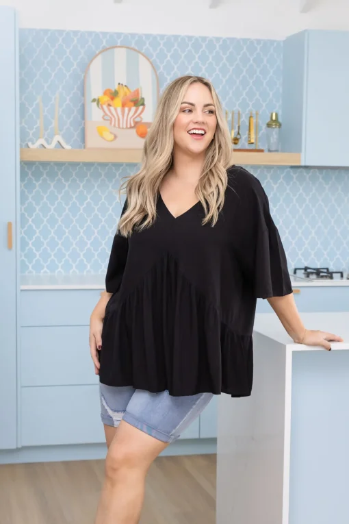 Peak Top in Black