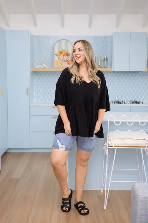 Peak Top in Black