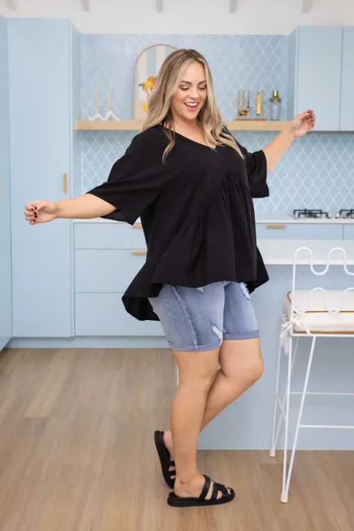 Peak Top in Black