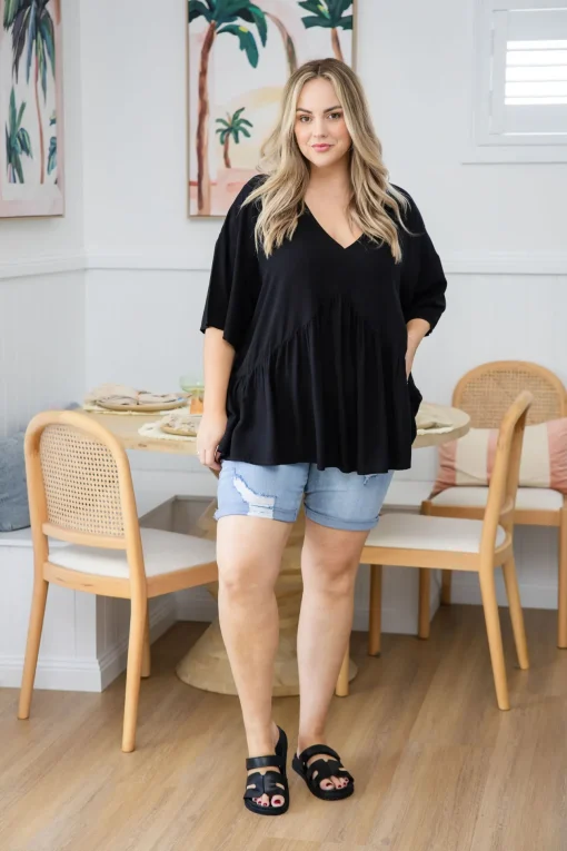 Peak Top in Black