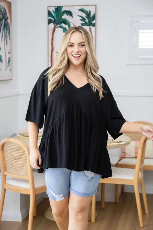 Peak Top in Black