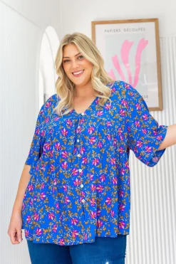Tiggy Peak Top in Winter Blooms