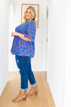 Tiggy Peak Top in Winter Blooms