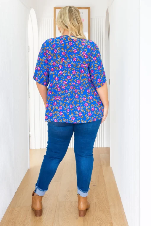 Tiggy Peak Top in Winter Blooms