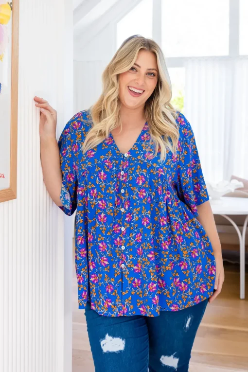 Tiggy Peak Top in Winter Blooms