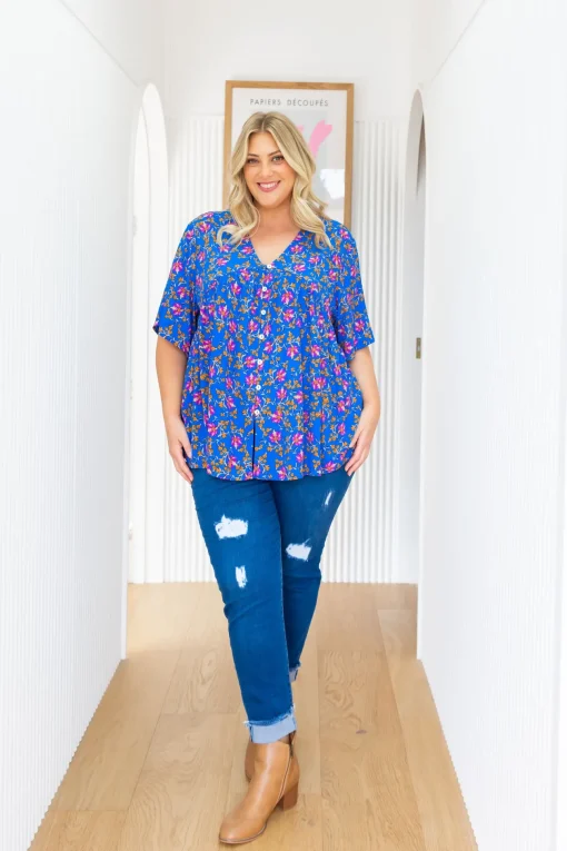 Tiggy Peak Top in Winter Blooms