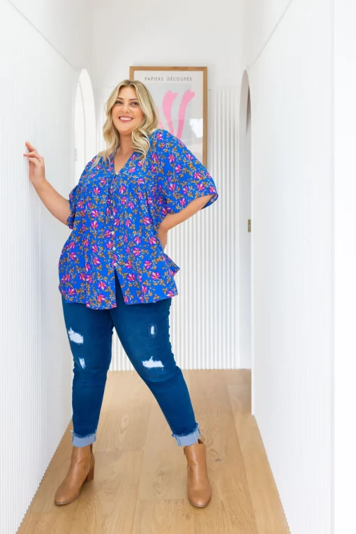 Tiggy Peak Top in Winter Blooms