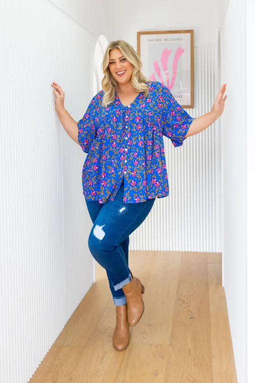 Tiggy Peak Top in Winter Blooms