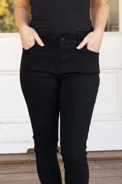 Tyler Jeans in Black