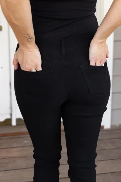 Tyler Jeans in Black